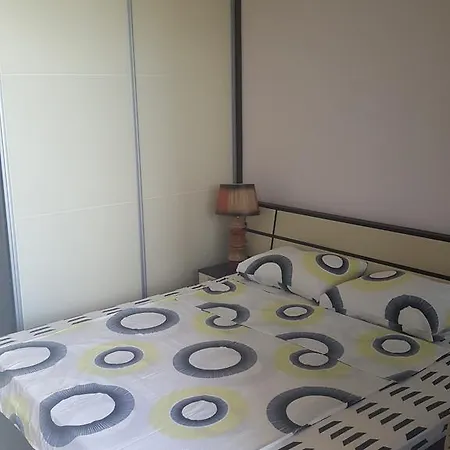 8 In Sand Lilies Apartament *